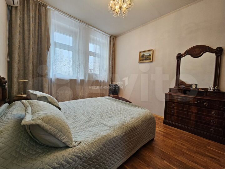 3-к. квартира, 115,7 м², 5/5 эт.