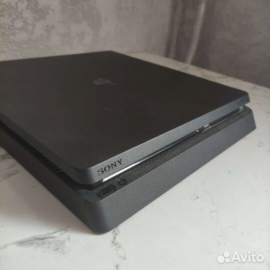 Sony PS4 Slim 1TB (2 игры)