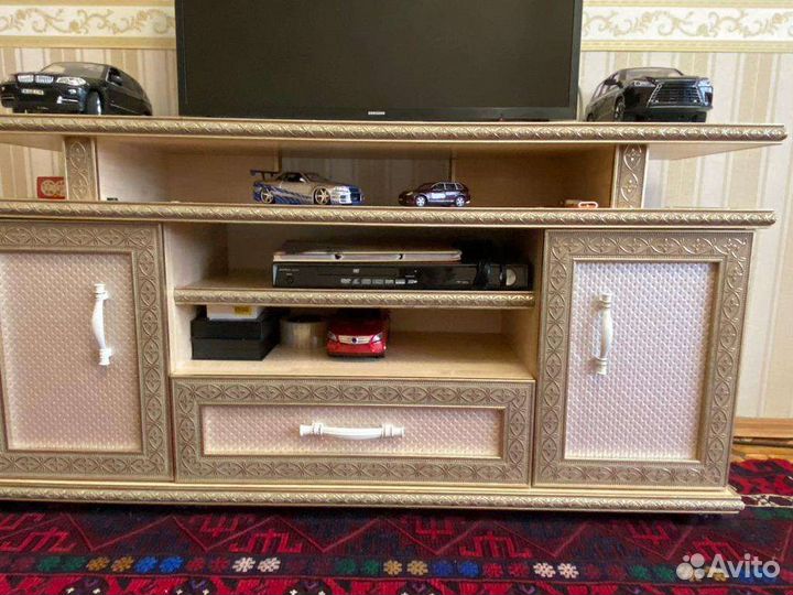 Тумба под телевизор бу