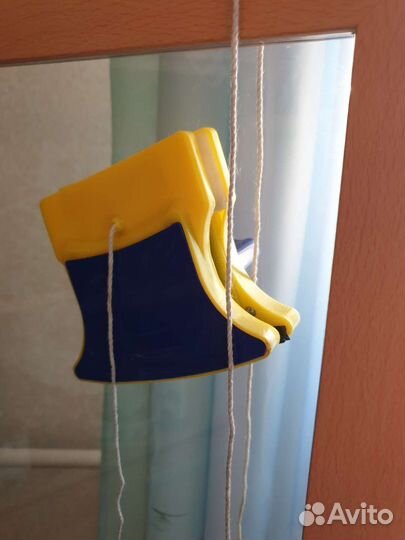 Скребок для чистки окон