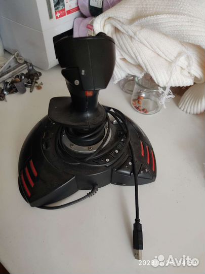 Игровой джойстик thrustmaster t-flight