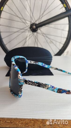 Очки спортивные