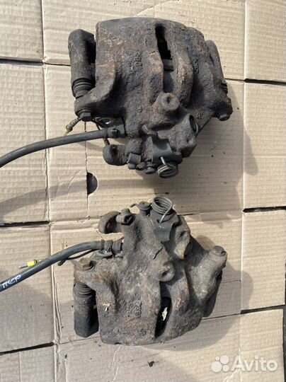 Суппорт передний Citroen C5