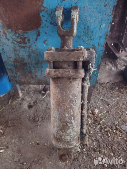 Цилиндр на трактор сотка