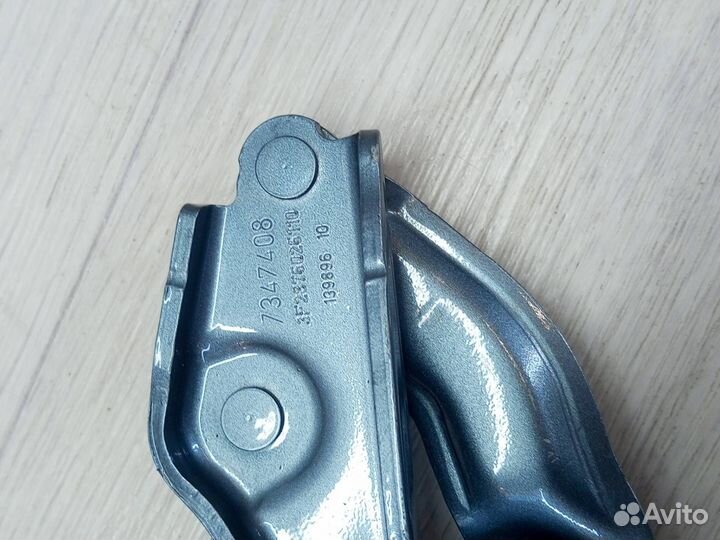 Петля капота правая BMW 5 G30/G31 G30 41007427052