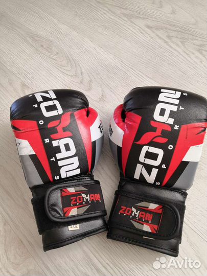 Боксерские перчатки 4oz
