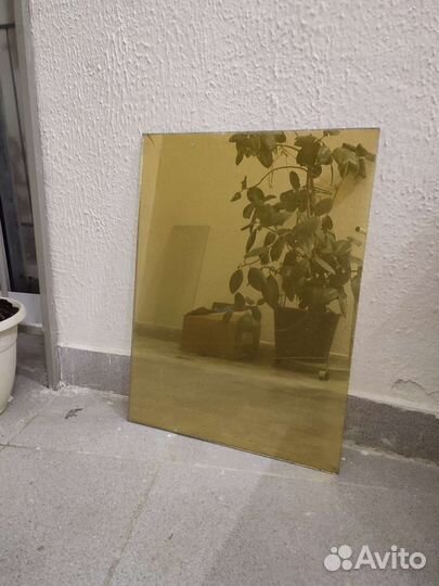 Зеркало или зеркальное стекло жёлтое 40*50