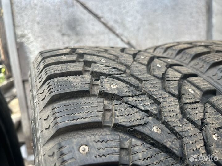 Pirelli Formula Ice 215/50 R17