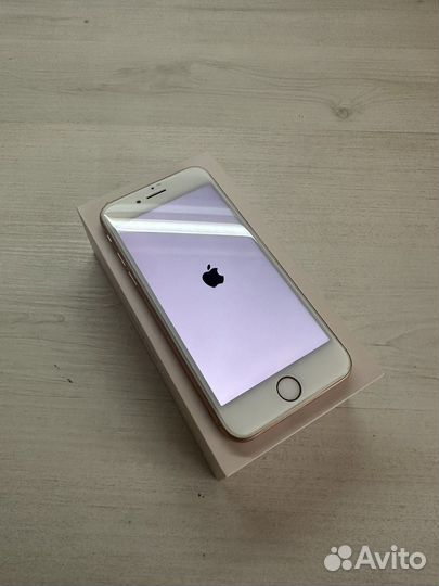 iPhone 8 64 gb Gold