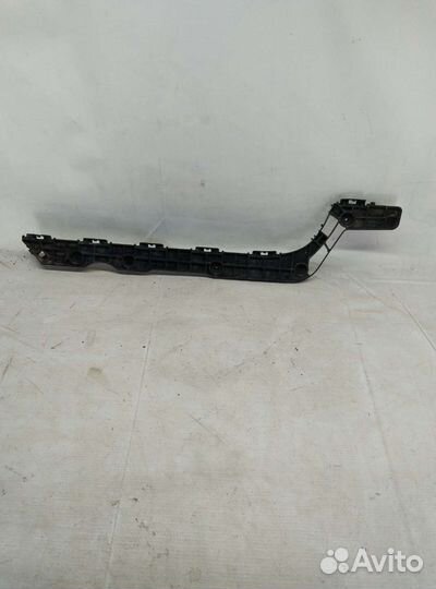 Кронштейн задний левый toyota Land cruiser 200