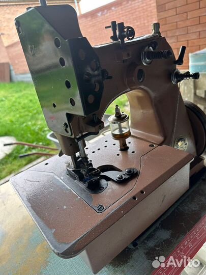 Ковровый оверлок