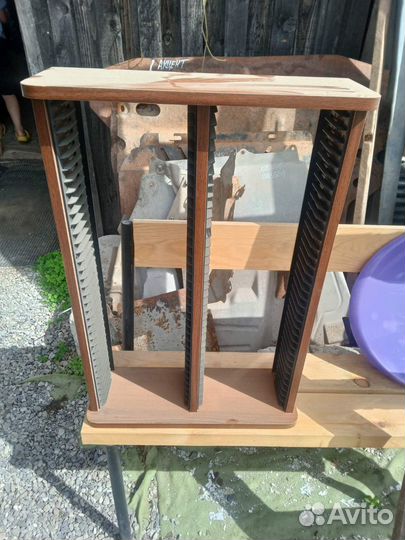 Подставка под DvD диски