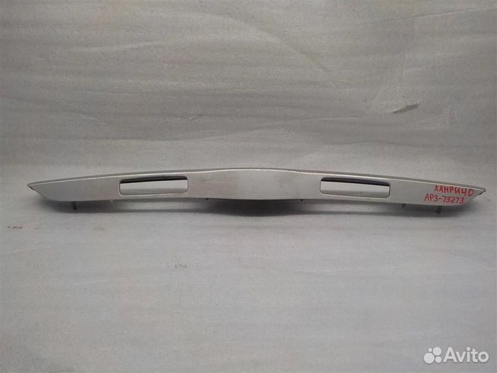 Накладка крышки багажника Toyota Camry XV40 2006