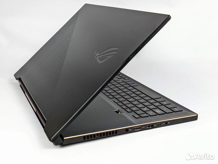 17.3 asus ROG Zephyrus 2070Super/I7-10875H/300Hz