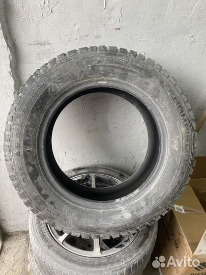 GT Radial Champiro IcePro 215/65 R16