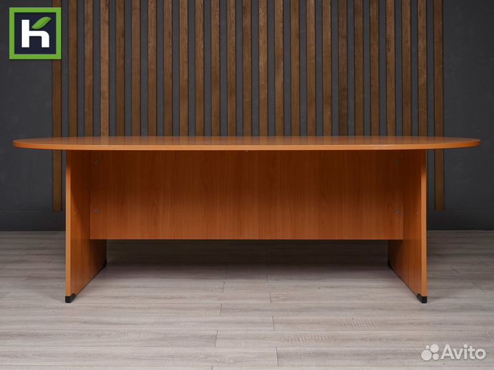 Стол для переговорной