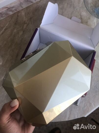 Ультрафиолетовая лампа