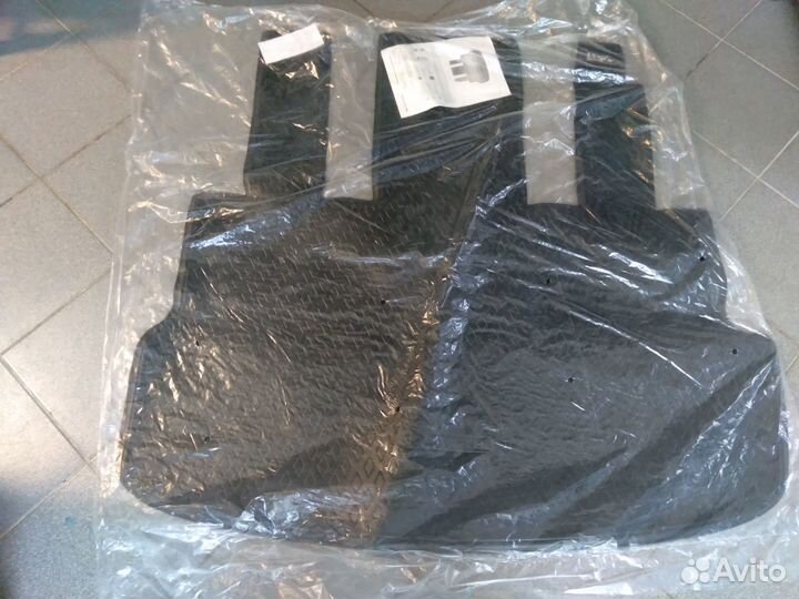 Ковер багажника резиновый, 8 мест, staria