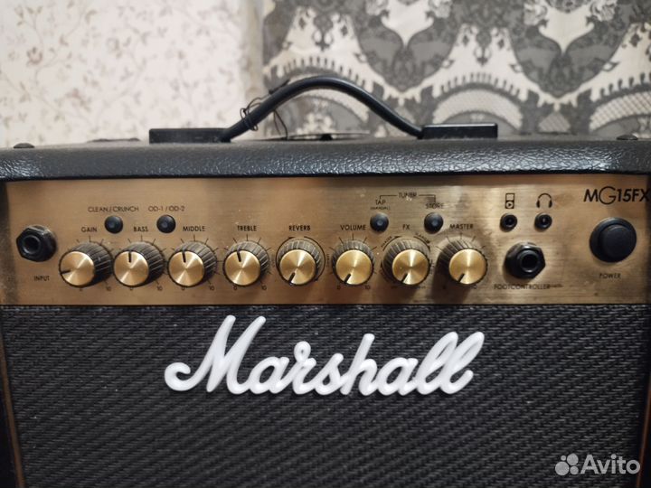 Гитарный комбоусилитель Marshall MG15GFX