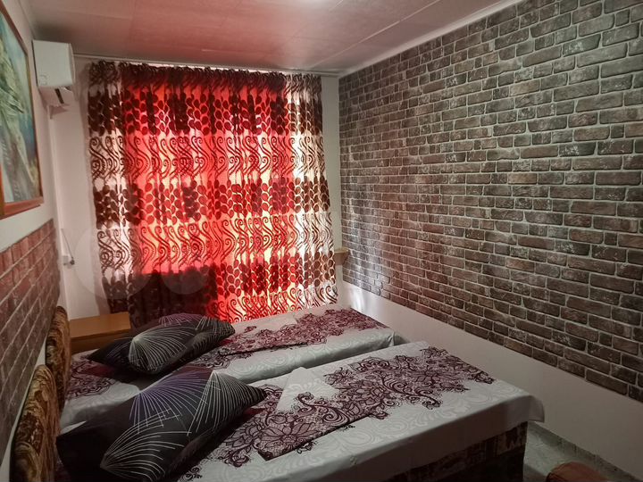 Комната 25 м² в > 9-к., 2/2 эт.