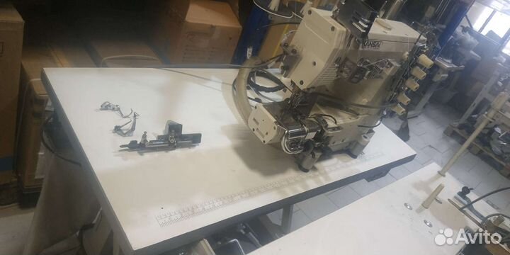 С левым ножем распошивальная машина Kansai 9803