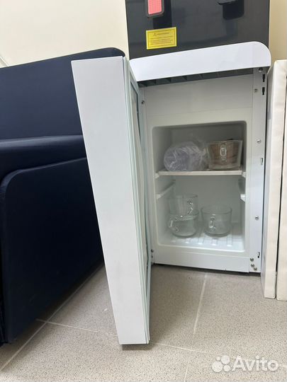 Кулер для воды с нижней загрузкой