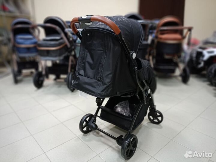 Прогулочная коляска новая