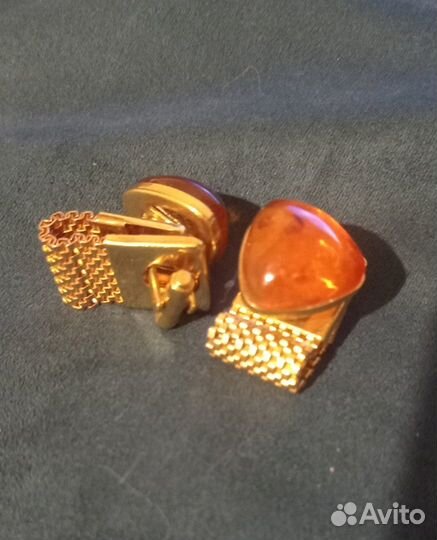 Запонки мужские с янтарём