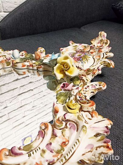 Фарфоровое зеркало