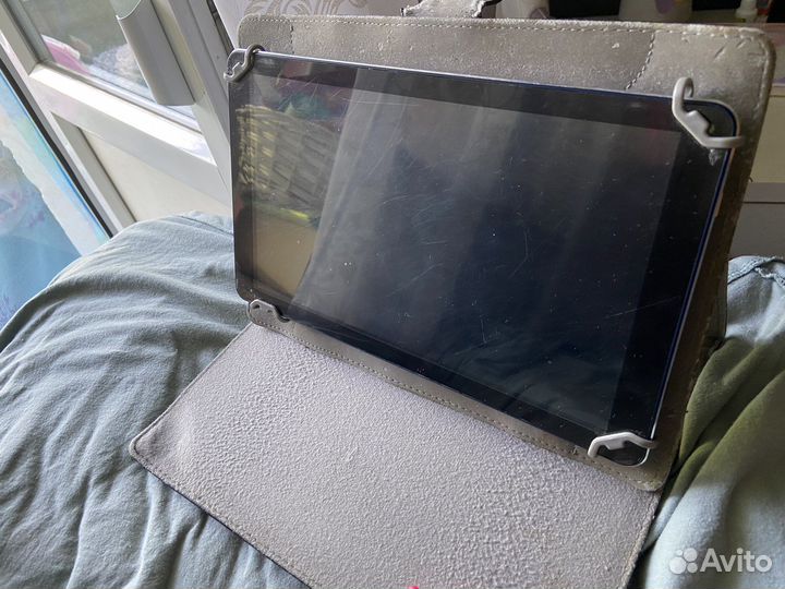 Планшет Digma Optima 10.8