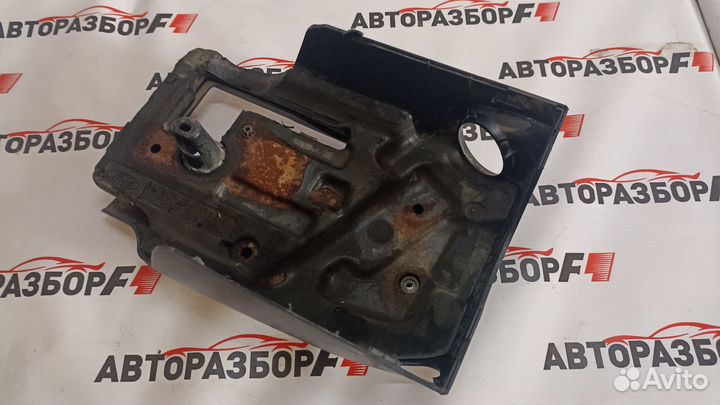 Ford Focus 2 Кожух рулевой колонки нижний