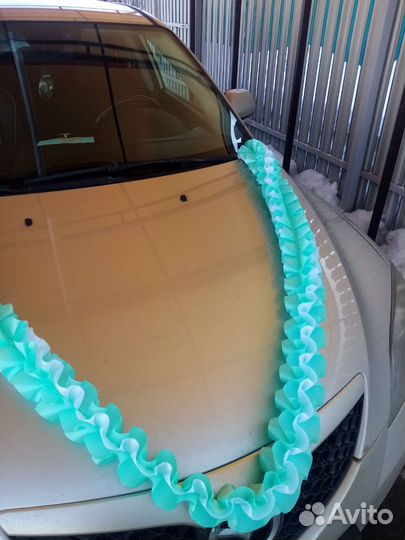 Лента на капот