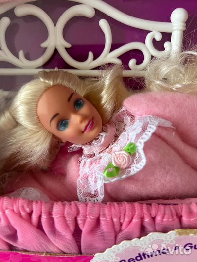 Barbie Bedtime with Bed Giftset & outfit 1994 nrfb