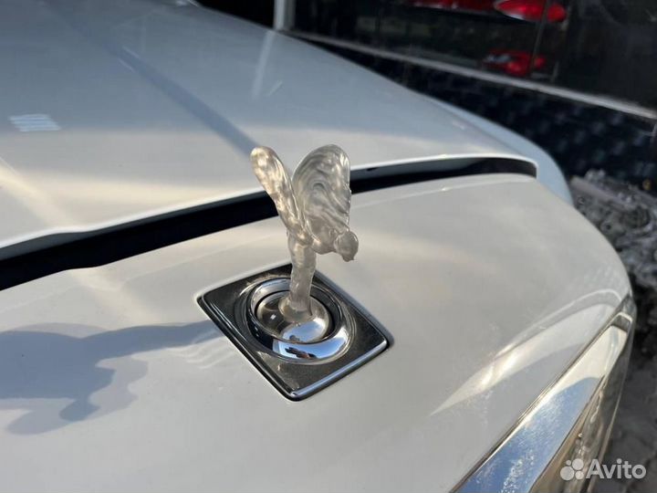 Эмблема Rolls-Royce Cullinan I (2018—2024)