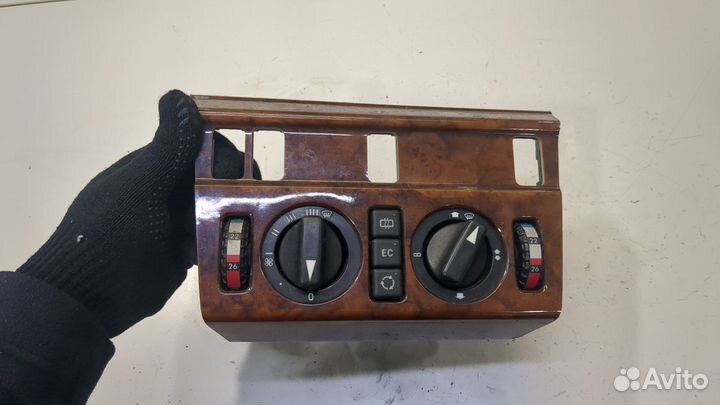 Переключатель отопителя Mercedes 124 E, 1993