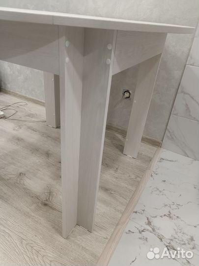 Стол кухонный круглый