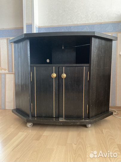 Тумба под телевизор