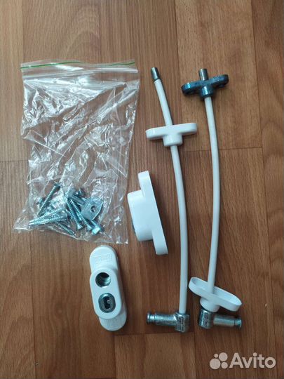 Детский замок на окна с тросиком