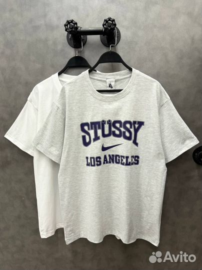 Оверсайз футболка Stussy