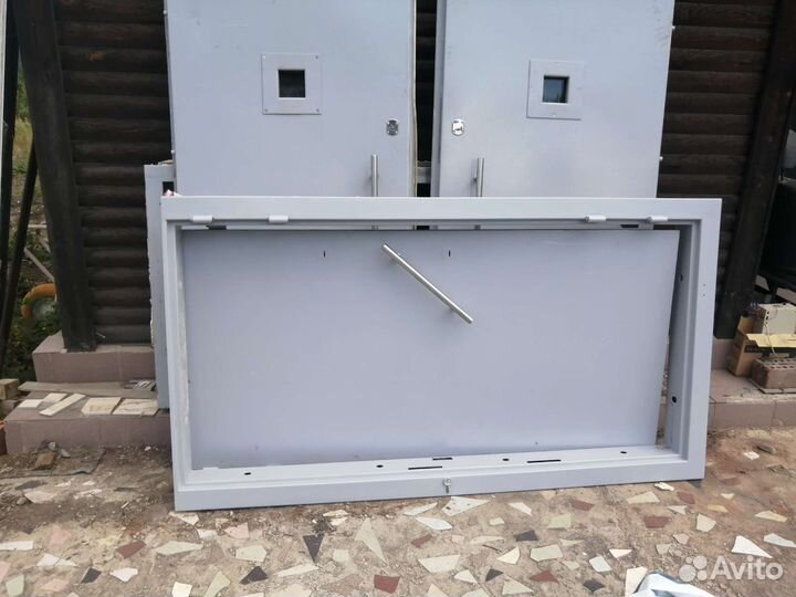 Двери банковские