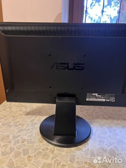 Монитор для компьютера Asus