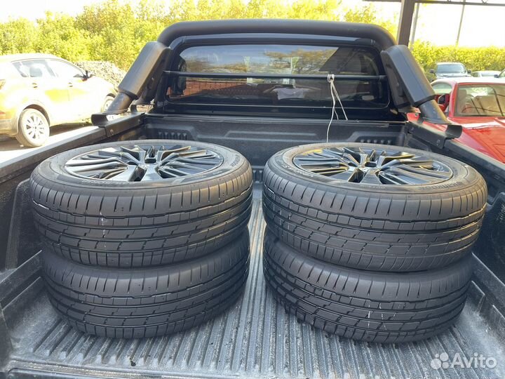 R18 Hankook Ventus S1 Evo 3 K127 235/50, PCD 5x114.3 DIA 60.1