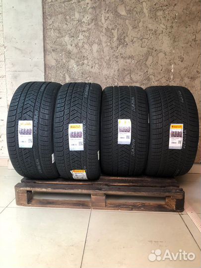 Pirelli Scorpion Winter 315/30 R22 и 285/35 R22