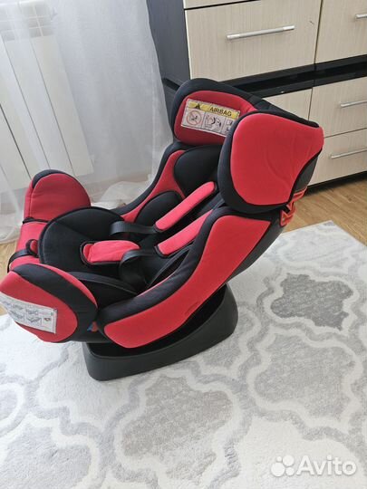 Автомобильное кресло