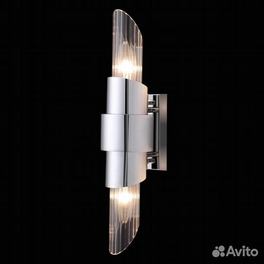 Бра настенный металлический со стеклом