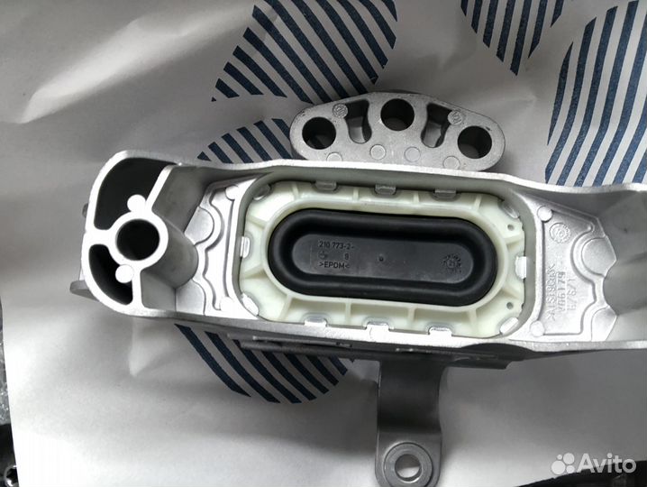 Подушка двигателя Орегинал Opel Astra J