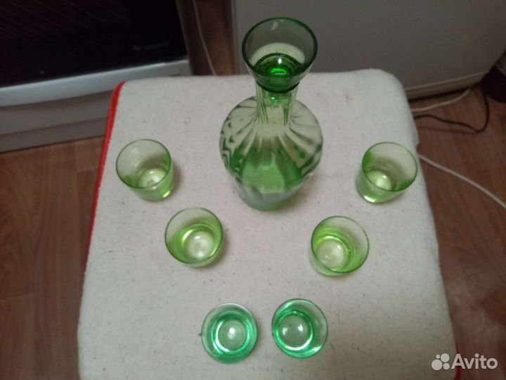 Графины. штофы. зеленое стекло СССР