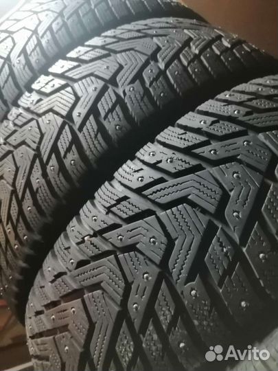 Hankook Winter I'Pike RS2 W429 215/65 R16