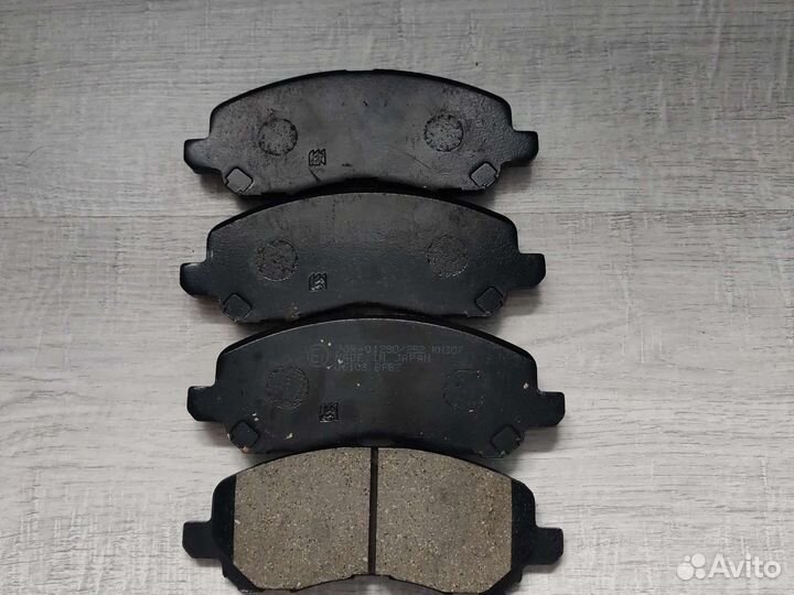 Тормозные колодки передние