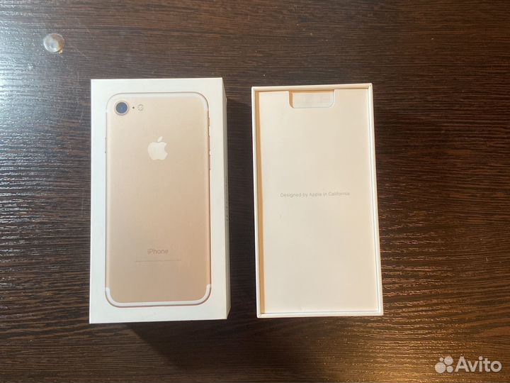 Коробка от iPhone 7